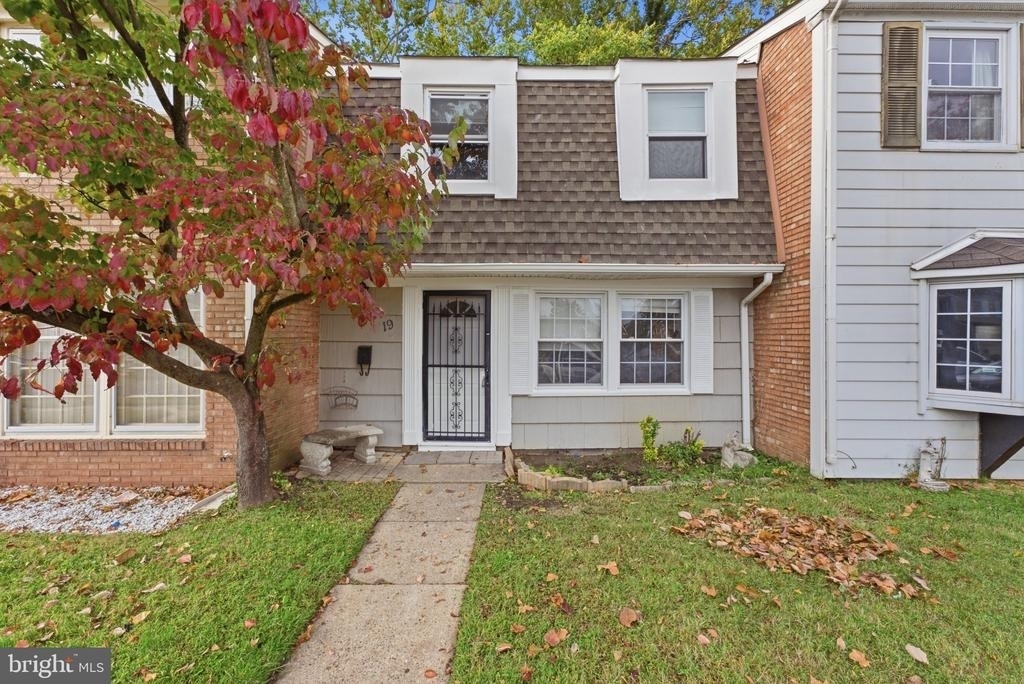 19 Ridgewood Place - Photo 0