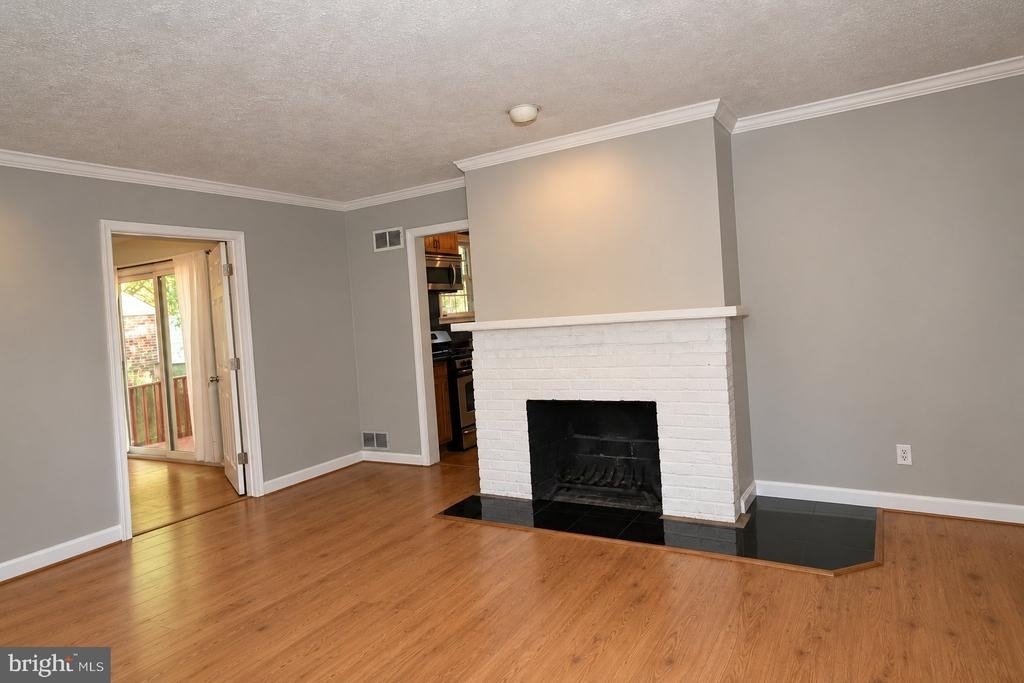 3104 Parker Avenue - Photo 2