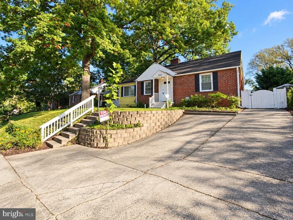 3104 Parker Avenue - Photo 1