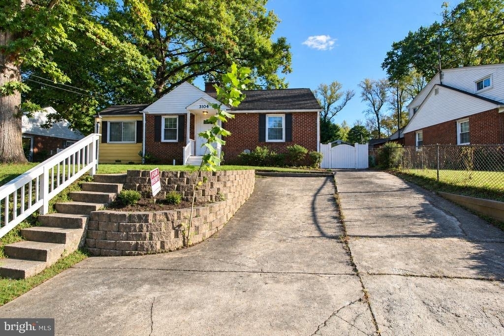 3104 Parker Avenue - Photo 0