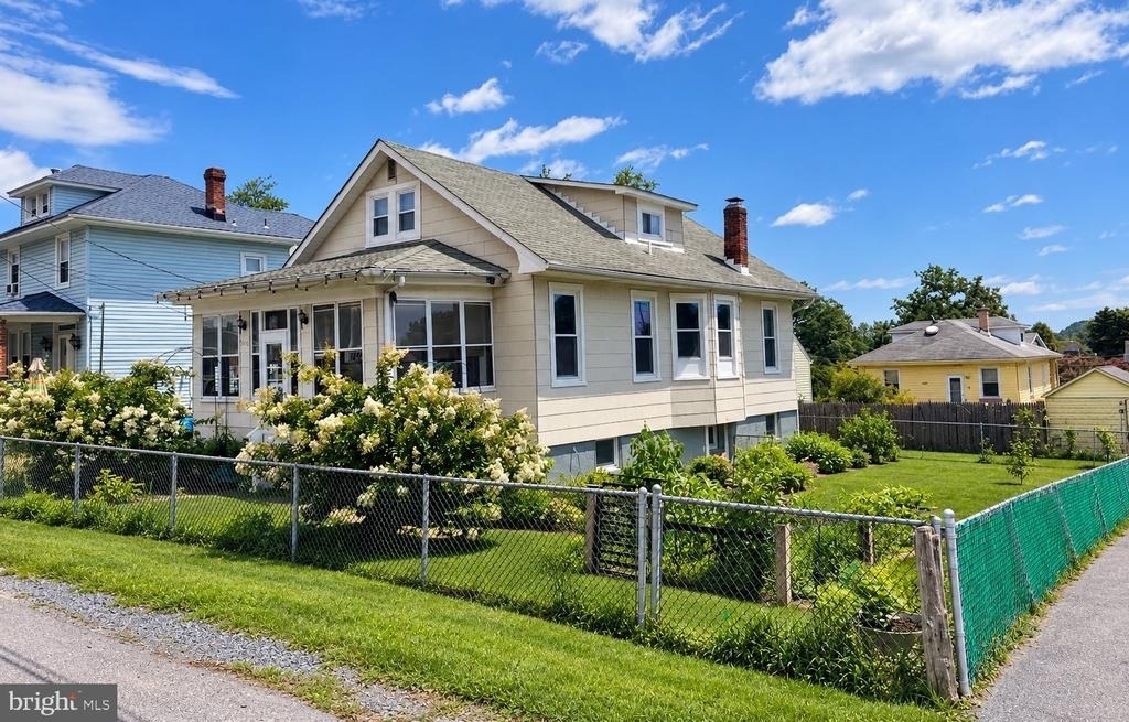 5203 Carroll Place - Photo 1