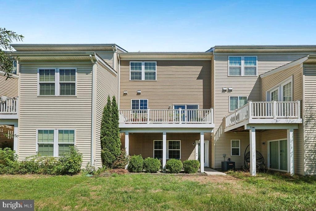 8132 Villaggio Drive - Photo 2