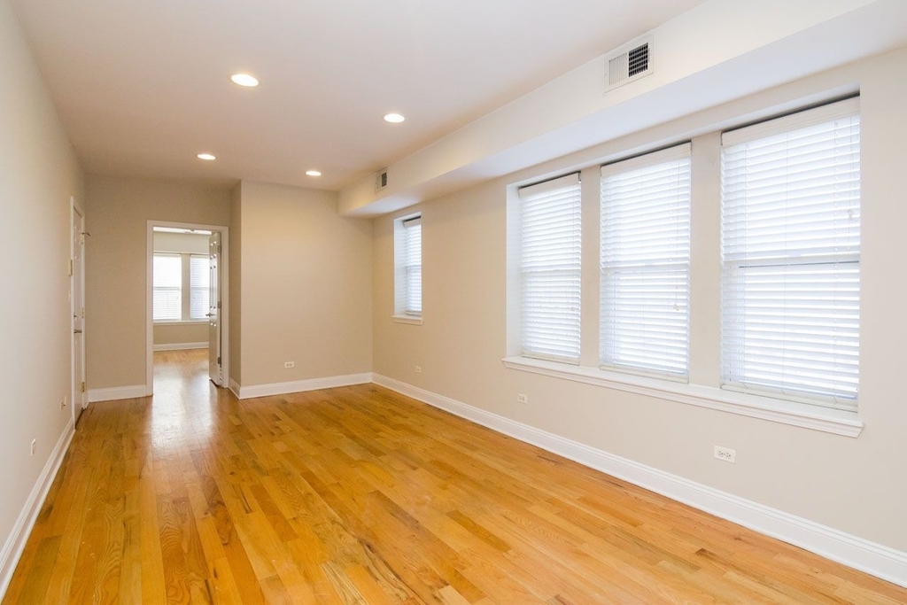 6503 N Claremont Avenue - Photo 3