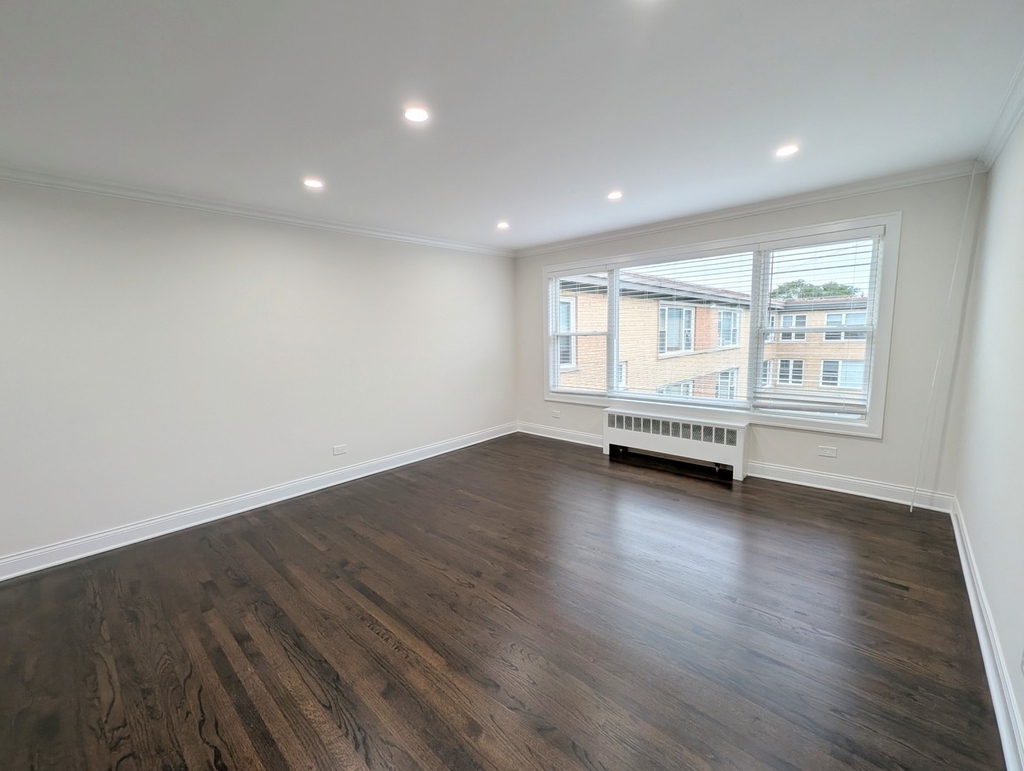 7551 N Bell Avenue - Photo 2