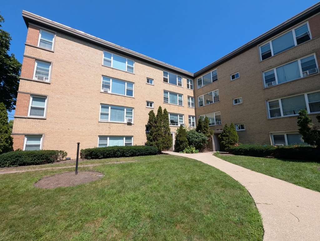 7553 N Bell Avenue - Photo 11