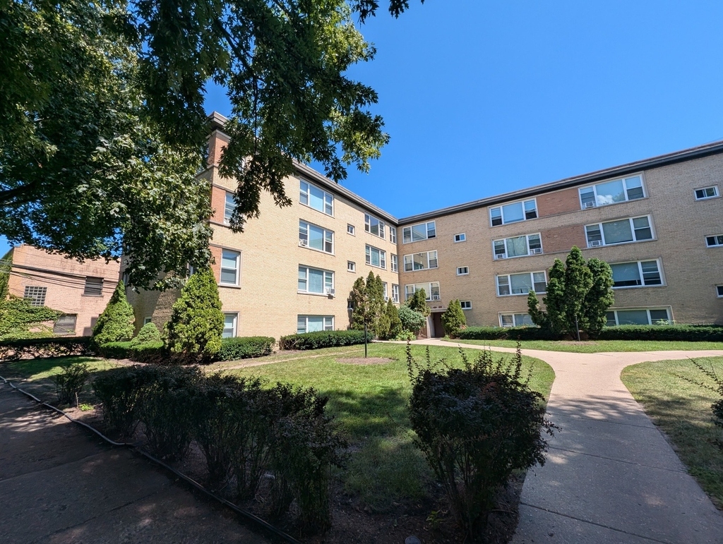 7553 N Bell Avenue - Photo 9