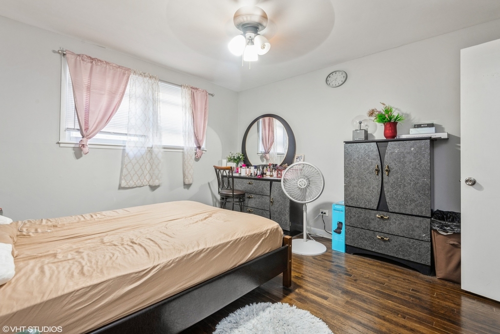 6331 N Fairfield Avenue - Photo 4