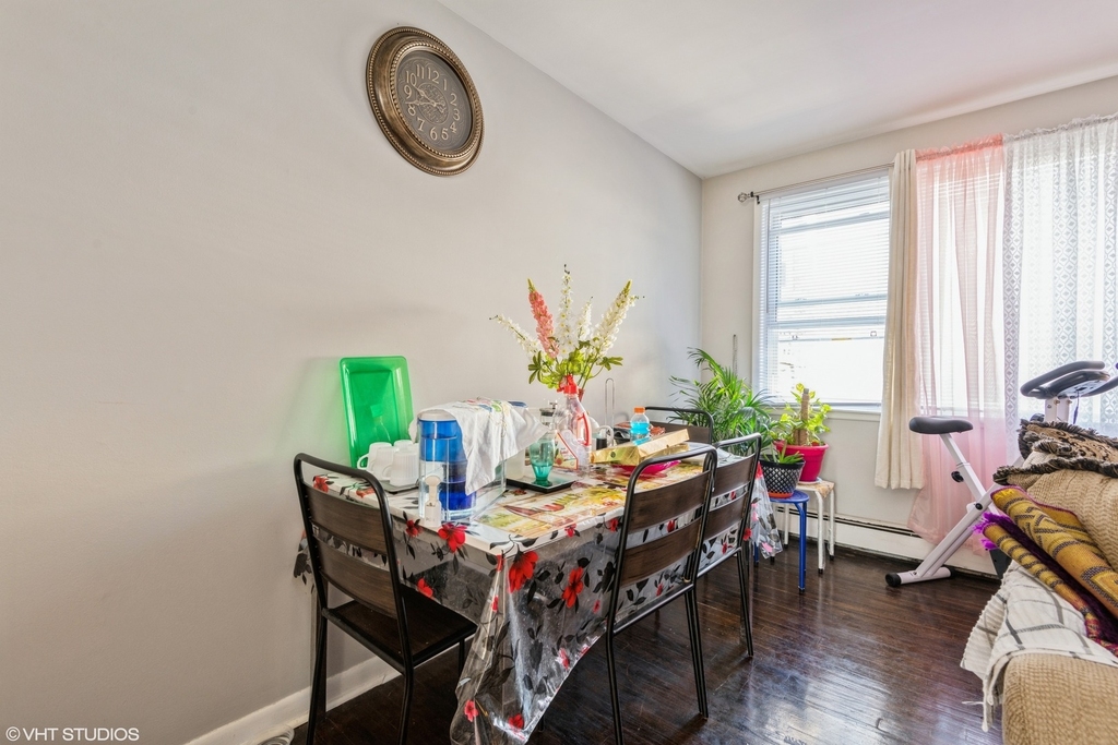 6331 N Fairfield Avenue - Photo 3