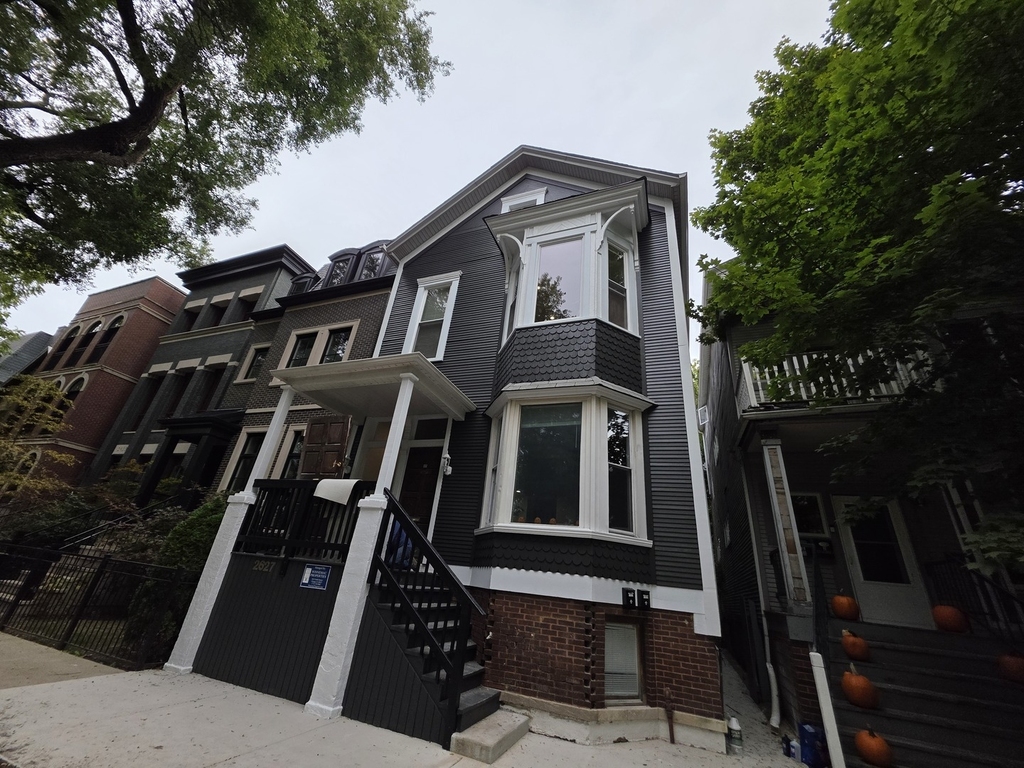 2627 N Mildred Avenue - Photo 0