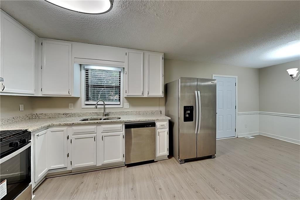241 Fox Ridge Court - Photo 3
