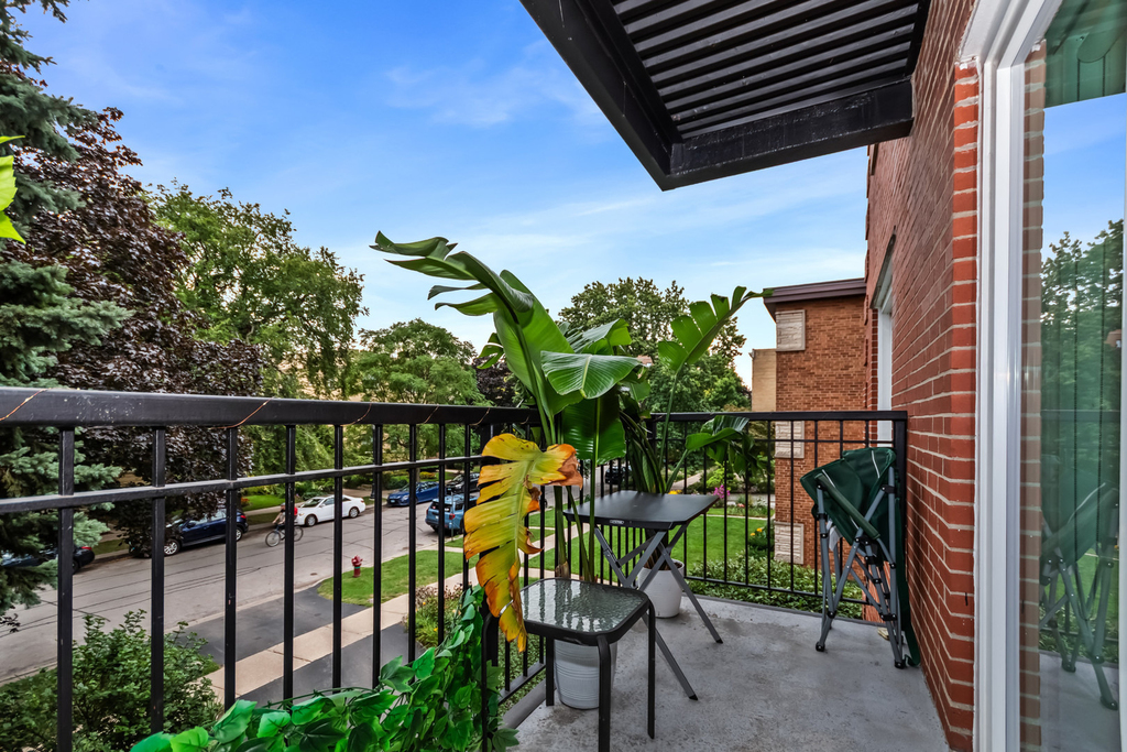 930 Hinman Avenue - Photo 15