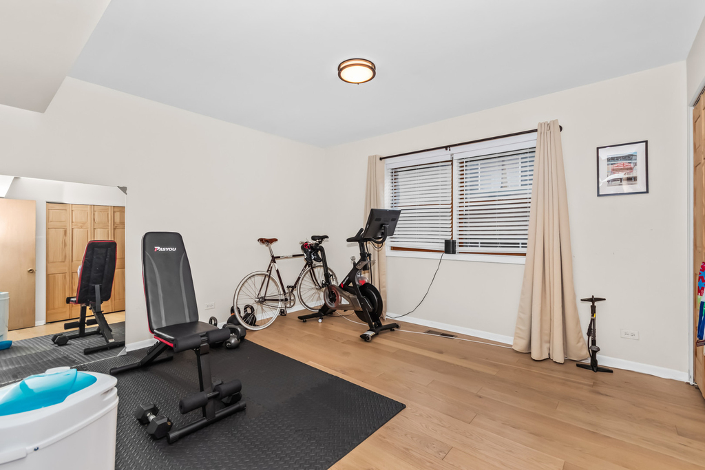 930 Hinman Avenue - Photo 7