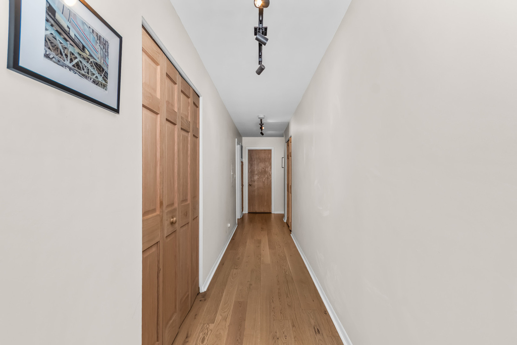 930 Hinman Avenue - Photo 6
