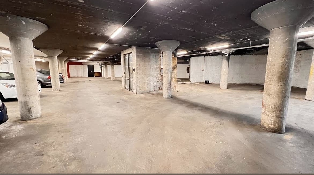 5920 N Ridge Avenue - Photo 12