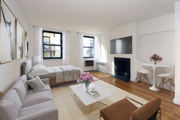 Sullivan Street - Photo 1