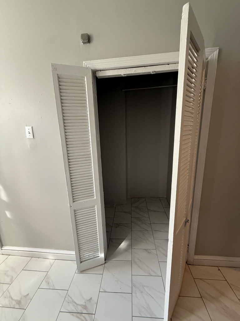71-25 Fresh Pond Road - Photo 5