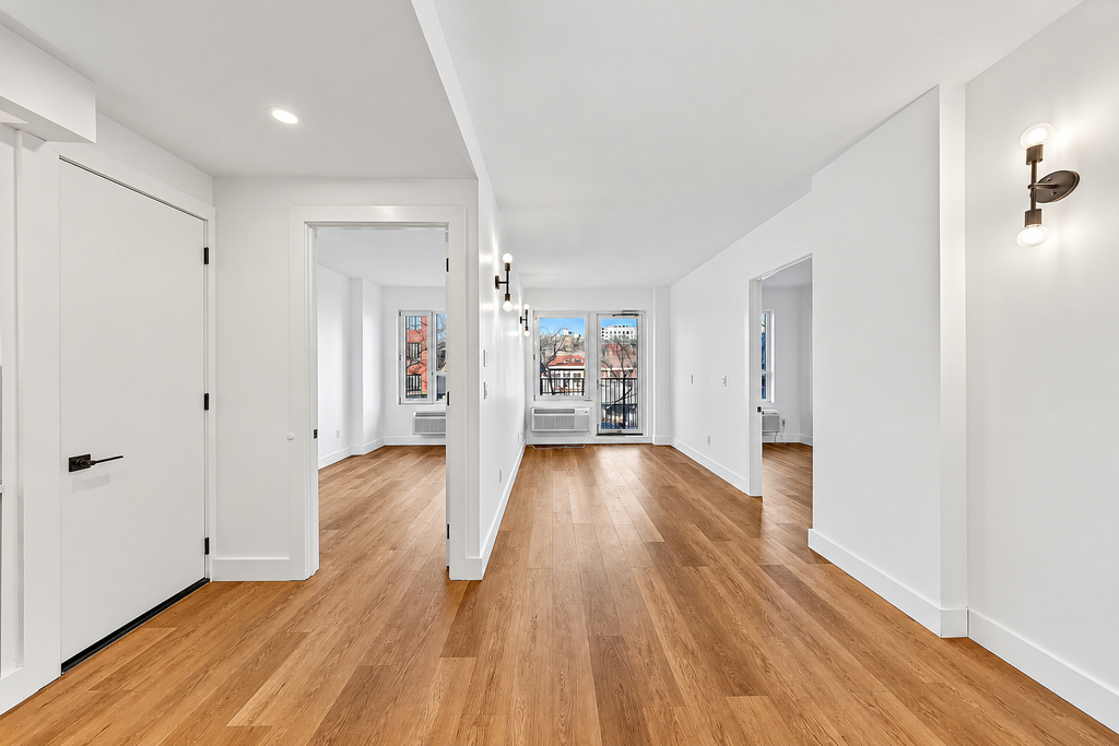 1042 President Street - Photo 1