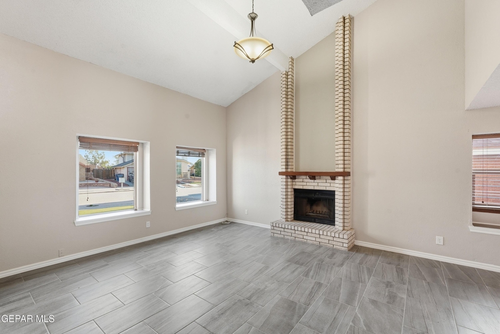 1451 Sierra Bonita Drive - Photo 7