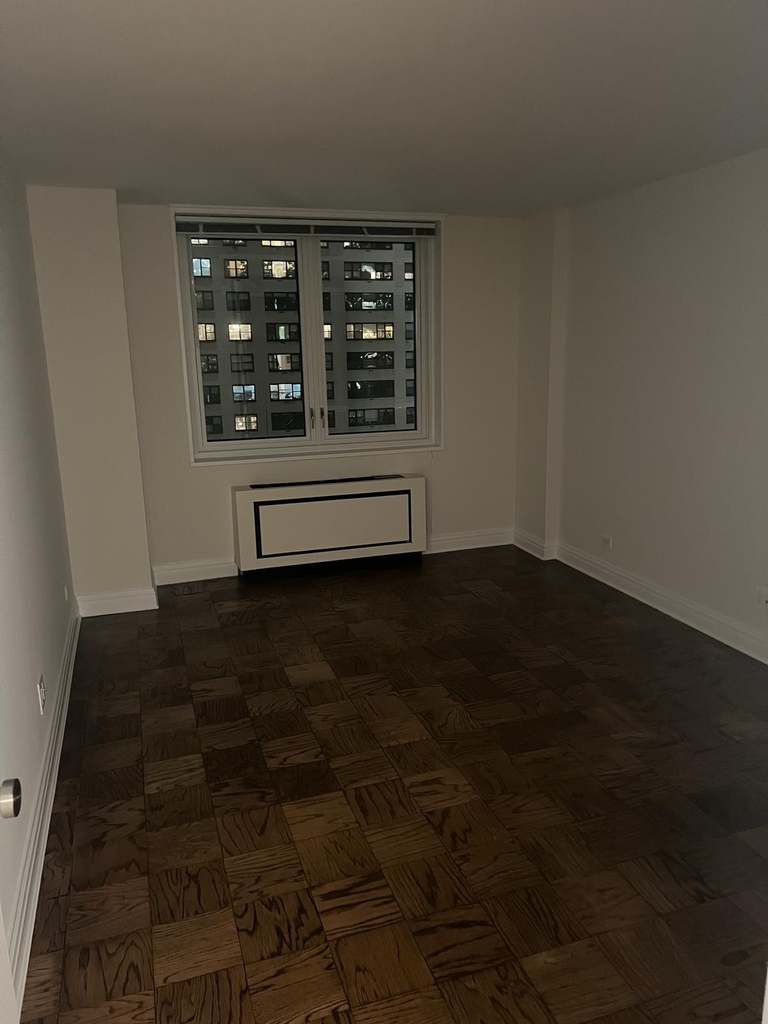 East 71st Street - Photo 3