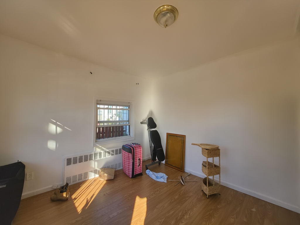 48-45 58th street - Photo 4