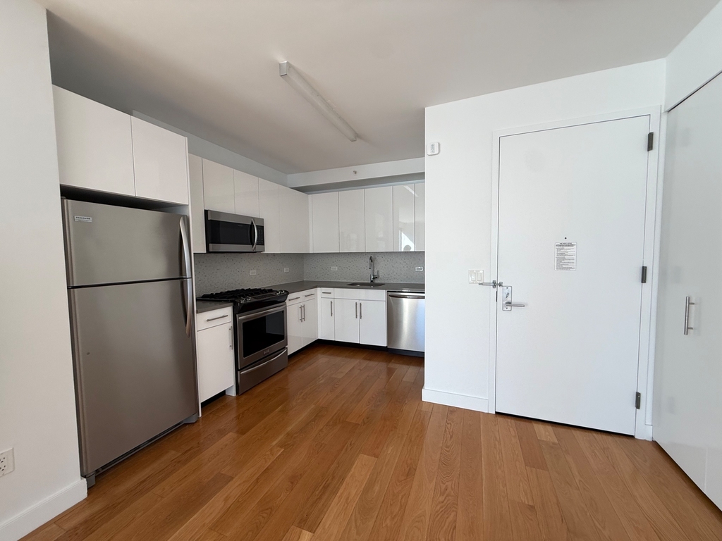 11th Ave & W 57th Street - Photo 5