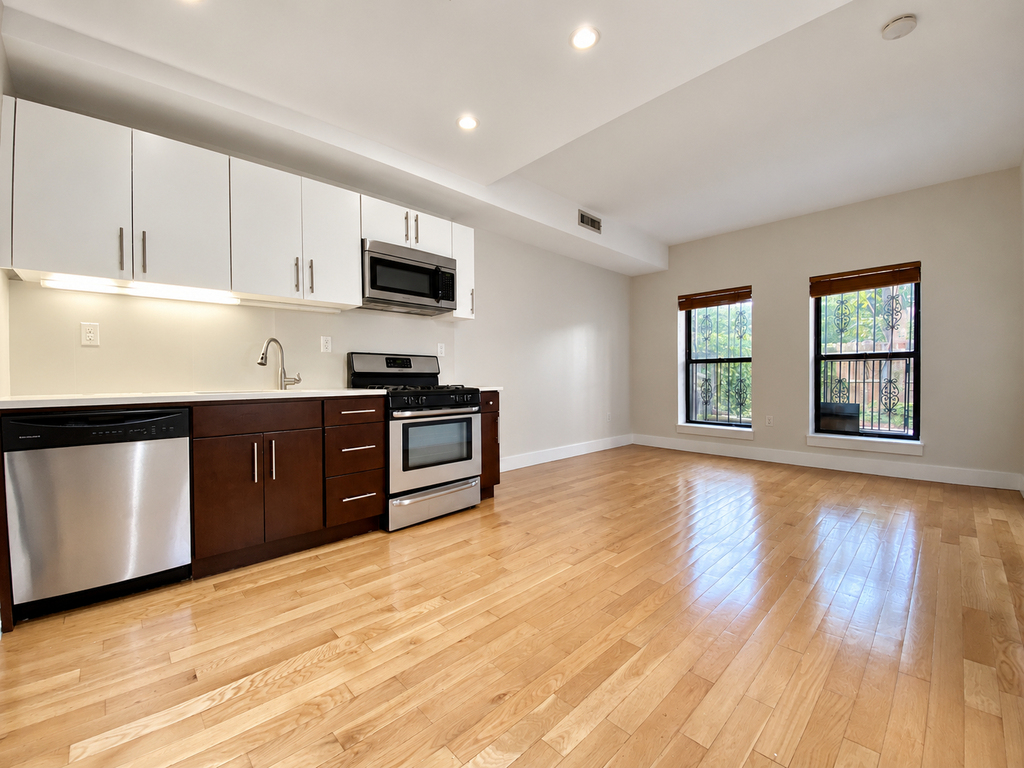 626 Grand Avenue - Photo 1