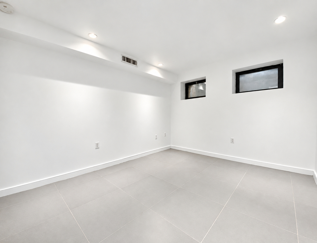 626 Grand Avenue - Photo 3