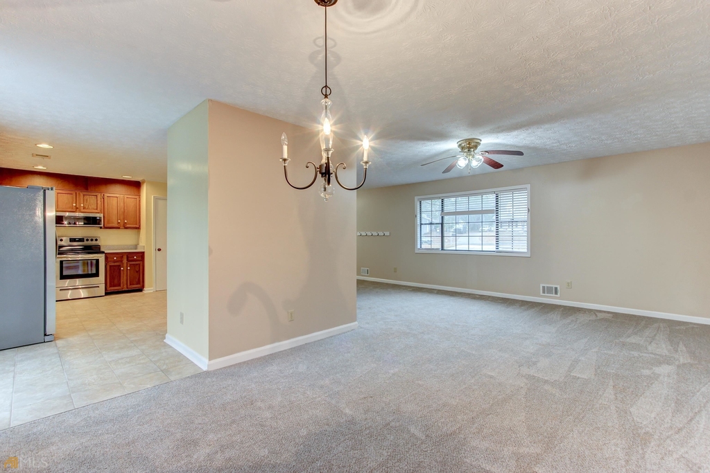 102 Pine Point - Photo 6