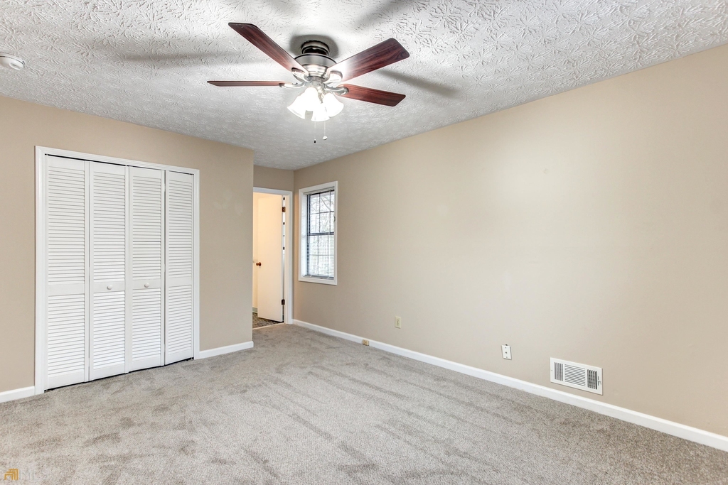 102 Pine Point - Photo 21