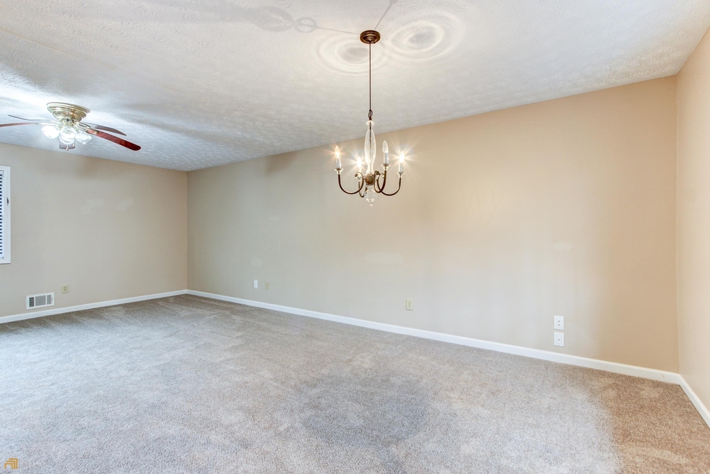 102 Pine Point - Photo 7