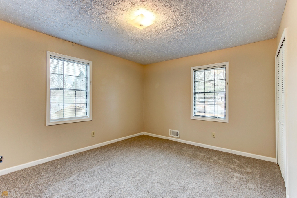102 Pine Point - Photo 18