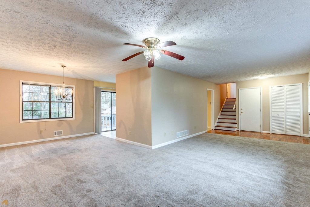 102 Pine Point - Photo 5