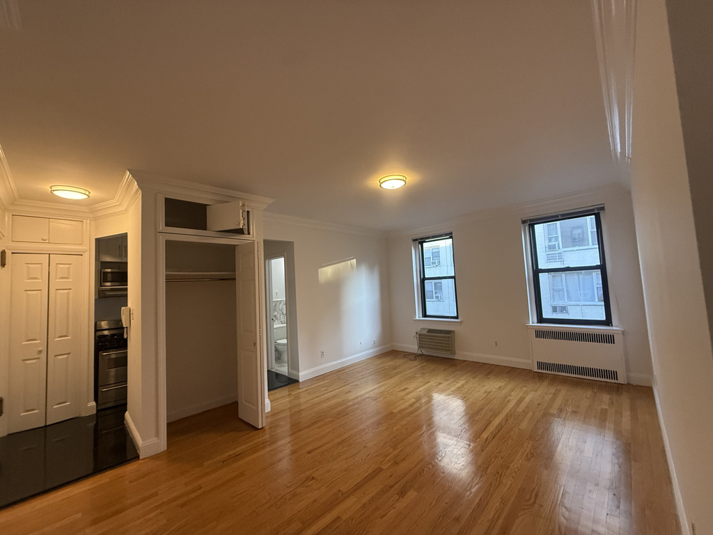 440 East 78th Street - Photo 0