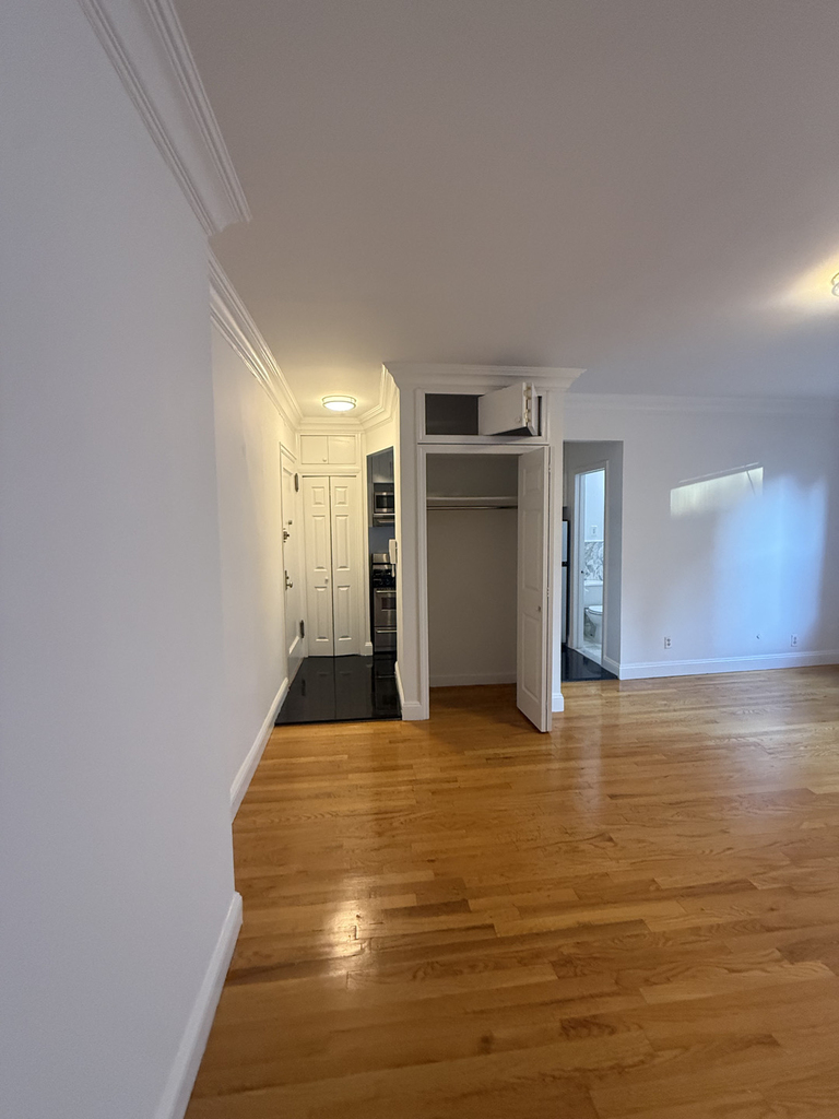 440 East 78th Street - Photo 1