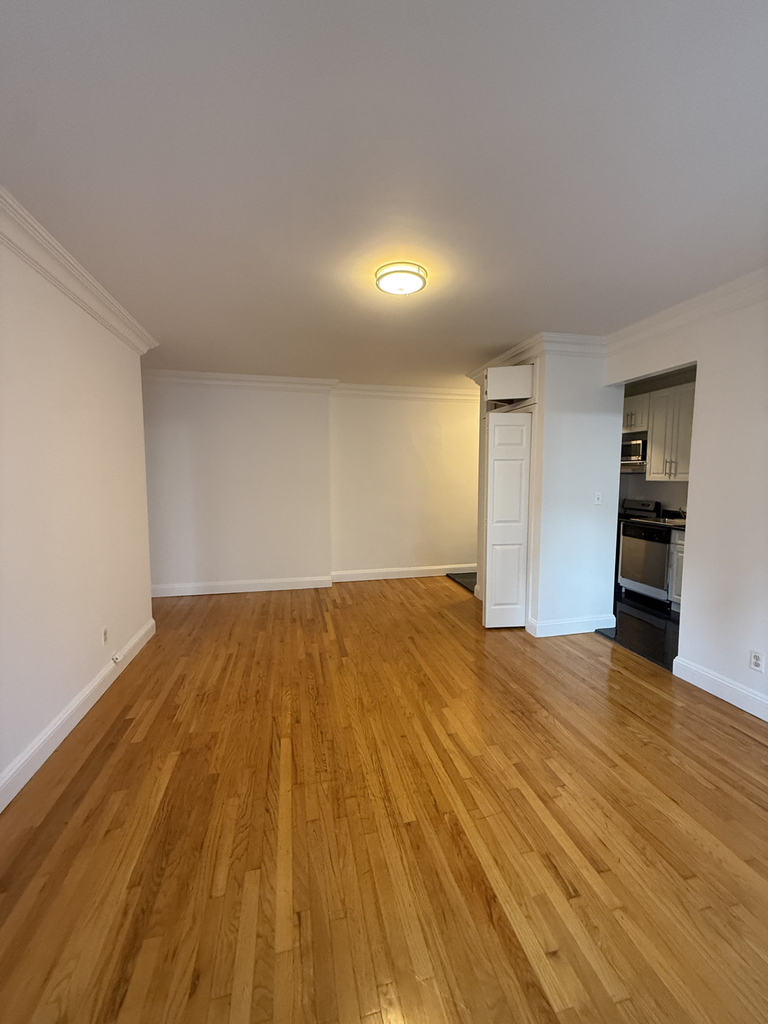 440 East 78th Street - Photo 2