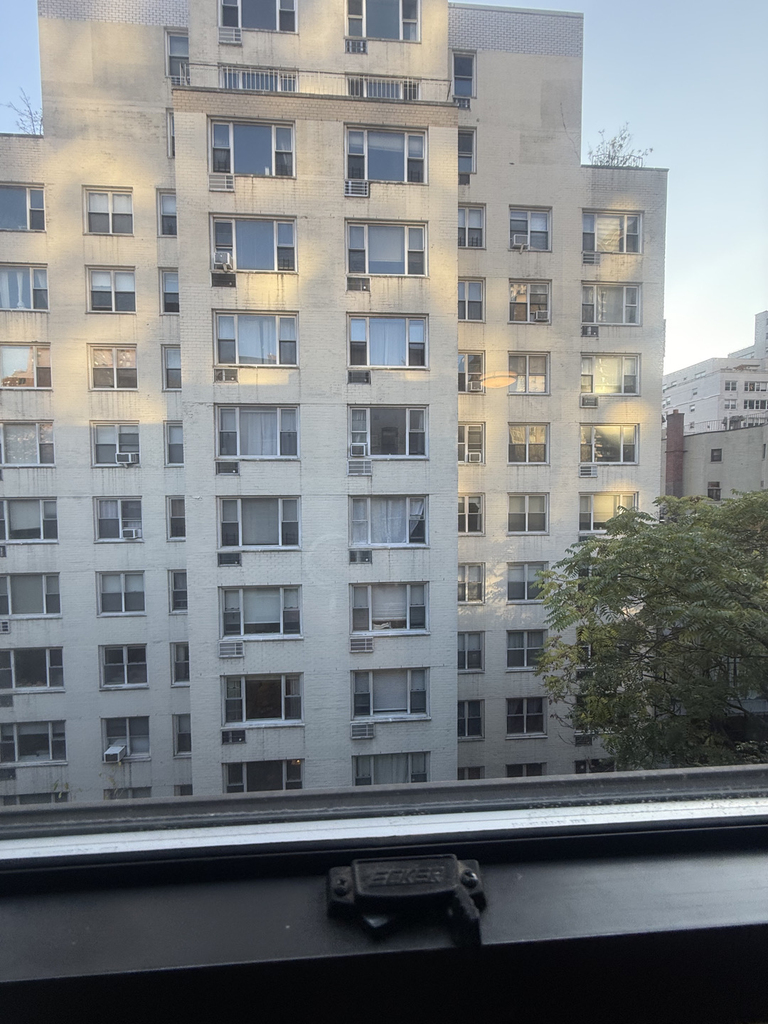440 East 78th Street - Photo 3