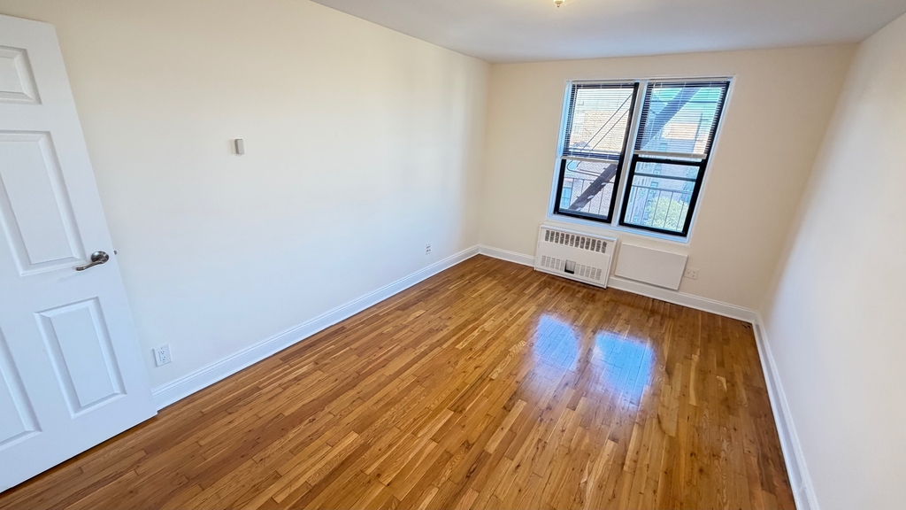 41-12 Elbertson Street - Photo 18