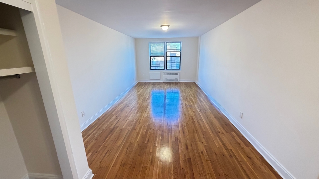 41-12 Elbertson Street - Photo 3