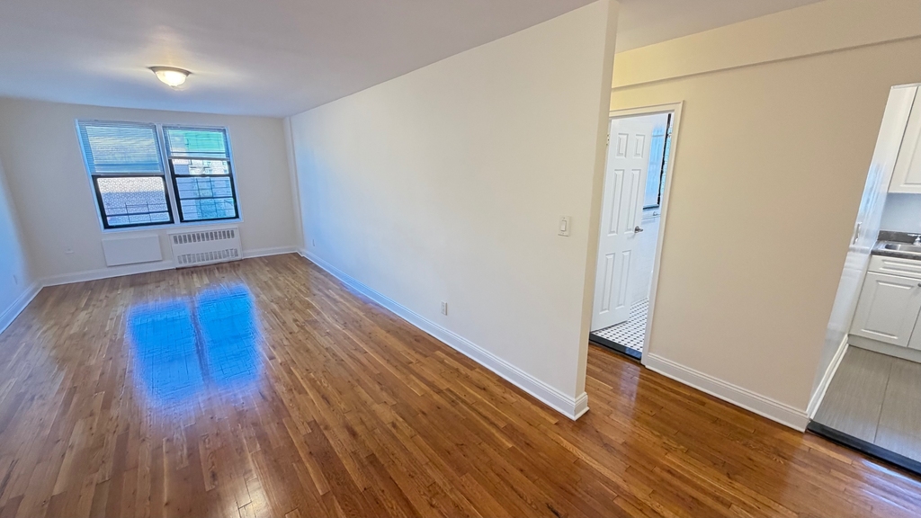 41-12 Elbertson Street - Photo 4