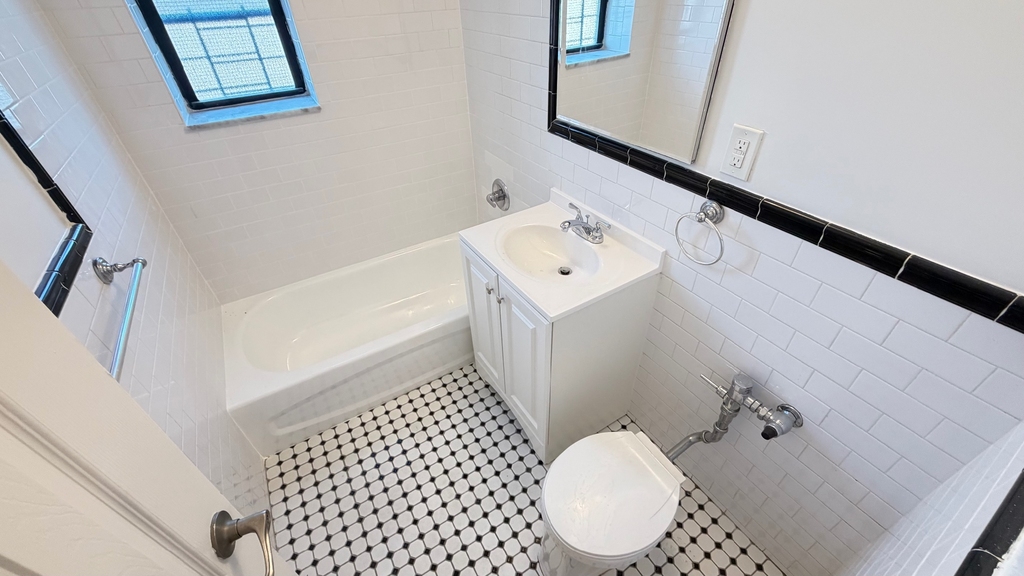 41-12 Elbertson Street - Photo 15