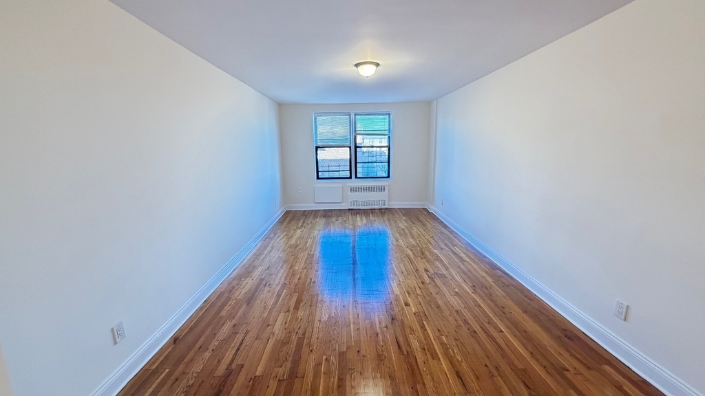 41-12 Elbertson Street - Photo 5