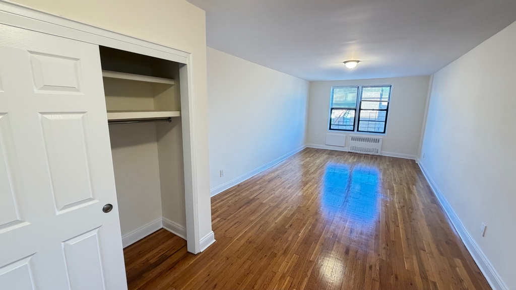 41-12 Elbertson Street - Photo 2