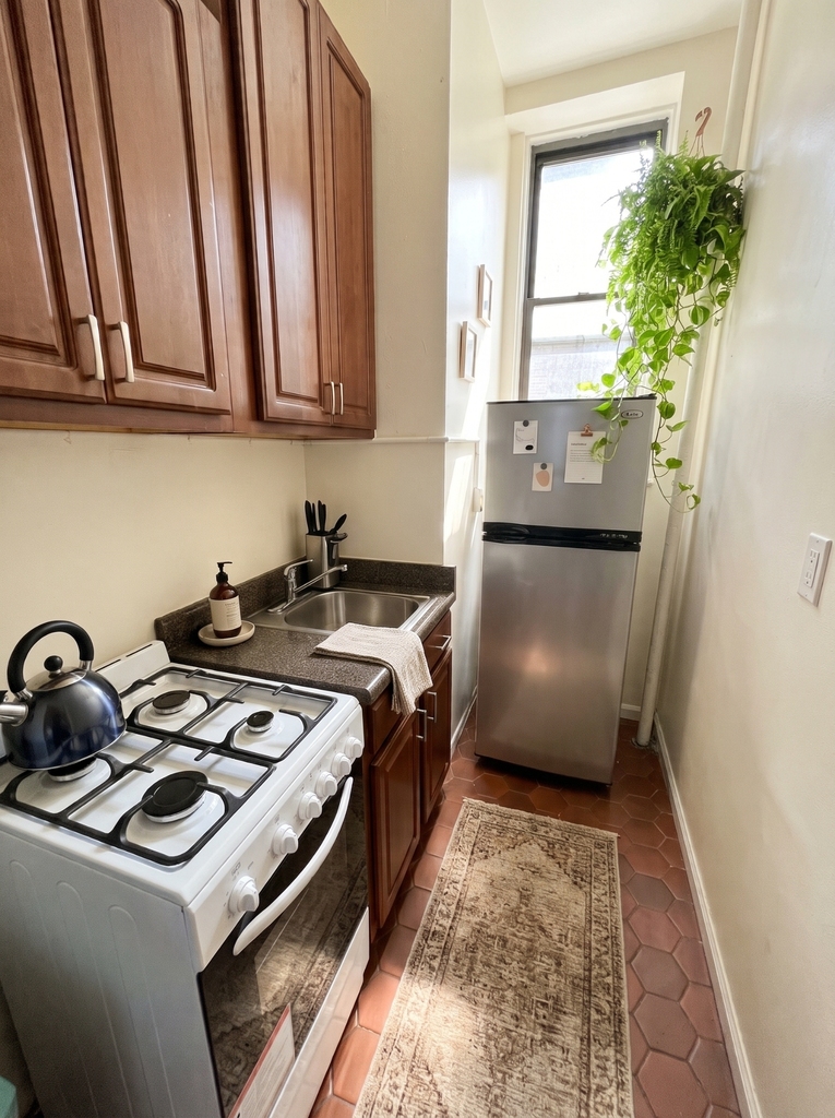 160 West 84th Street - Photo 1