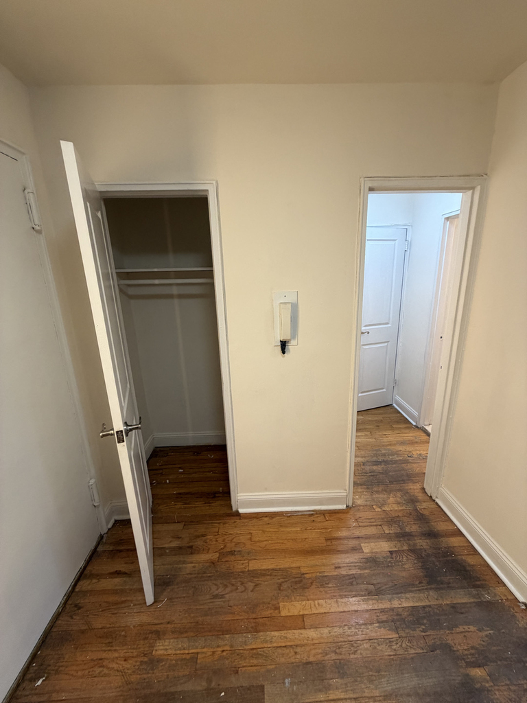 41-10 Bowne Street - Photo 4