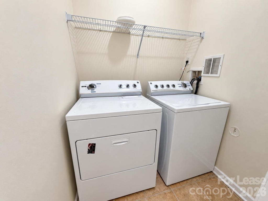 634 Fountain Court - Photo 15