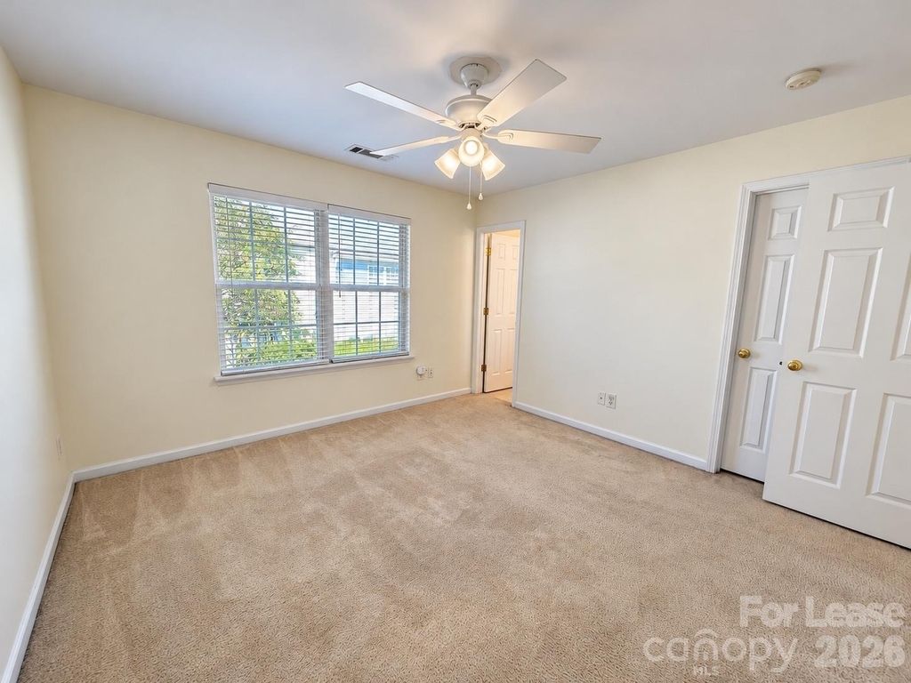 634 Fountain Court - Photo 9