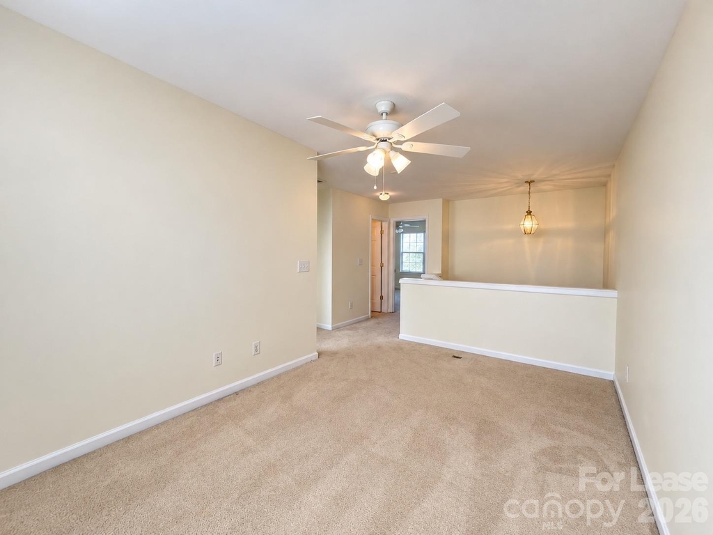 634 Fountain Court - Photo 14