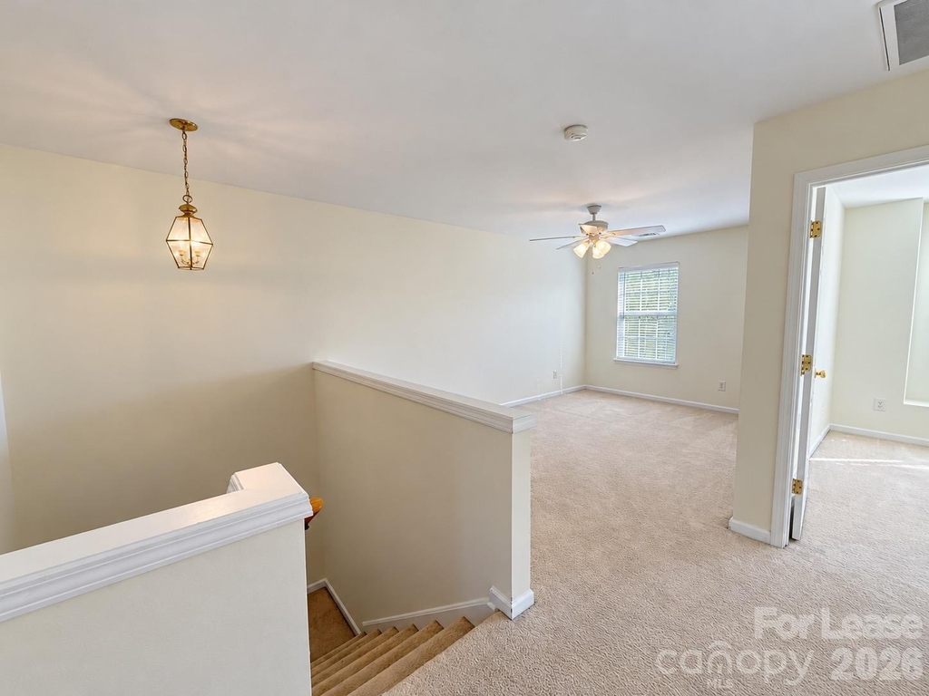 634 Fountain Court - Photo 13