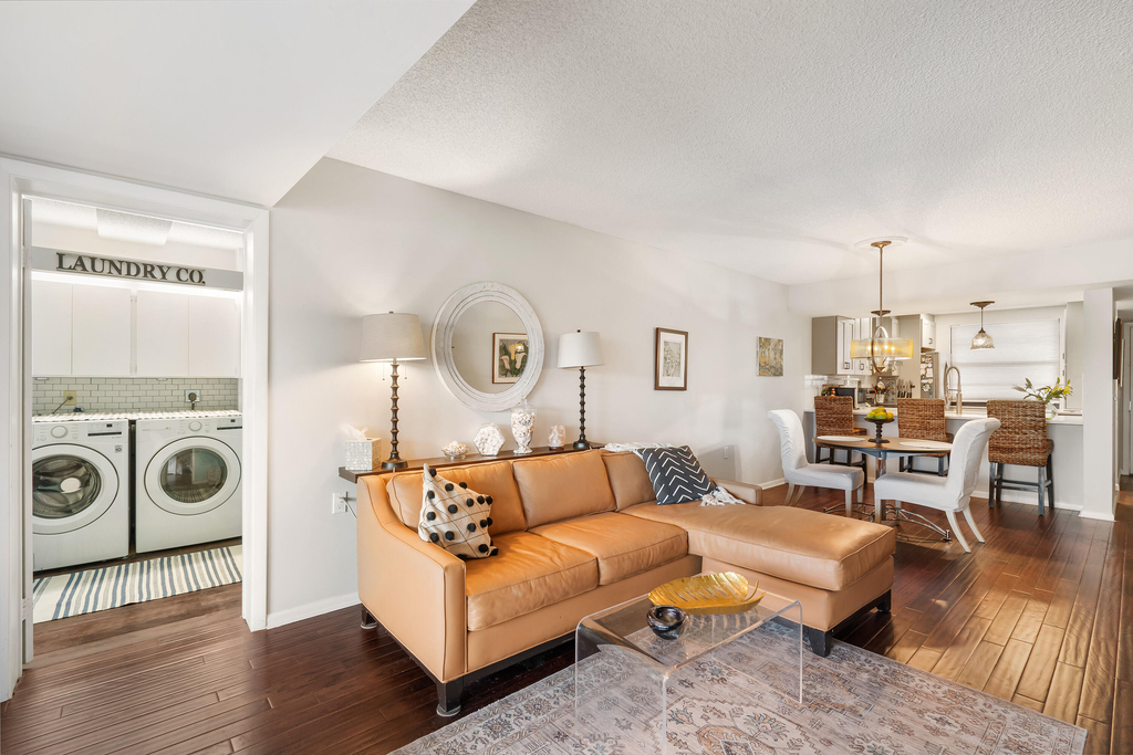 6037 Balboa Circle - Photo 9