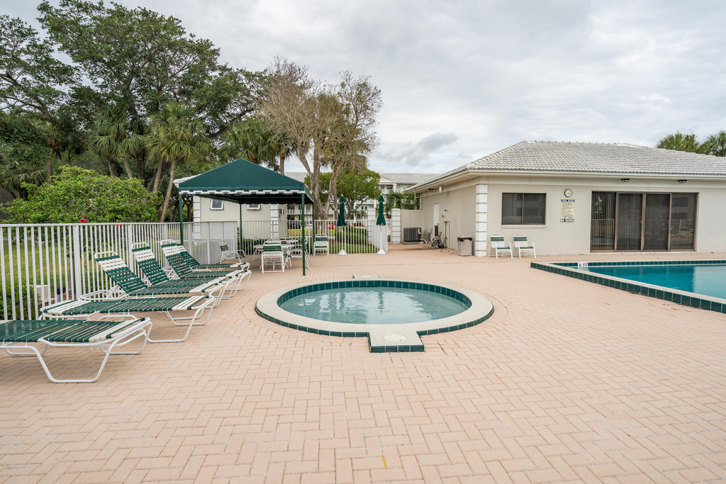 6037 Balboa Circle - Photo 34